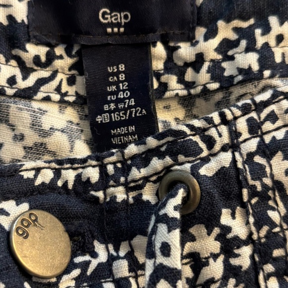 Gap Women's Navy And White Paisley/Floral Shorts With Tie Size 8. Linen Blend. - Picture 4 of 7